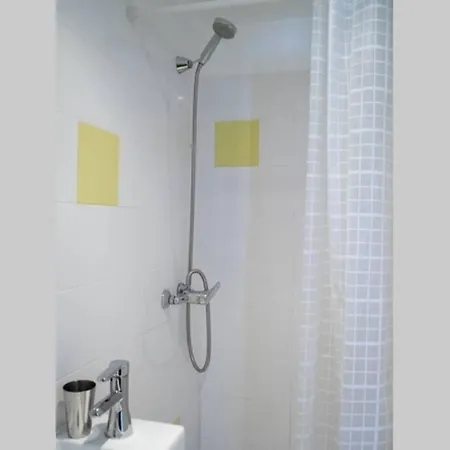 Pastel - Charming In Authentic Apartment Lissabon